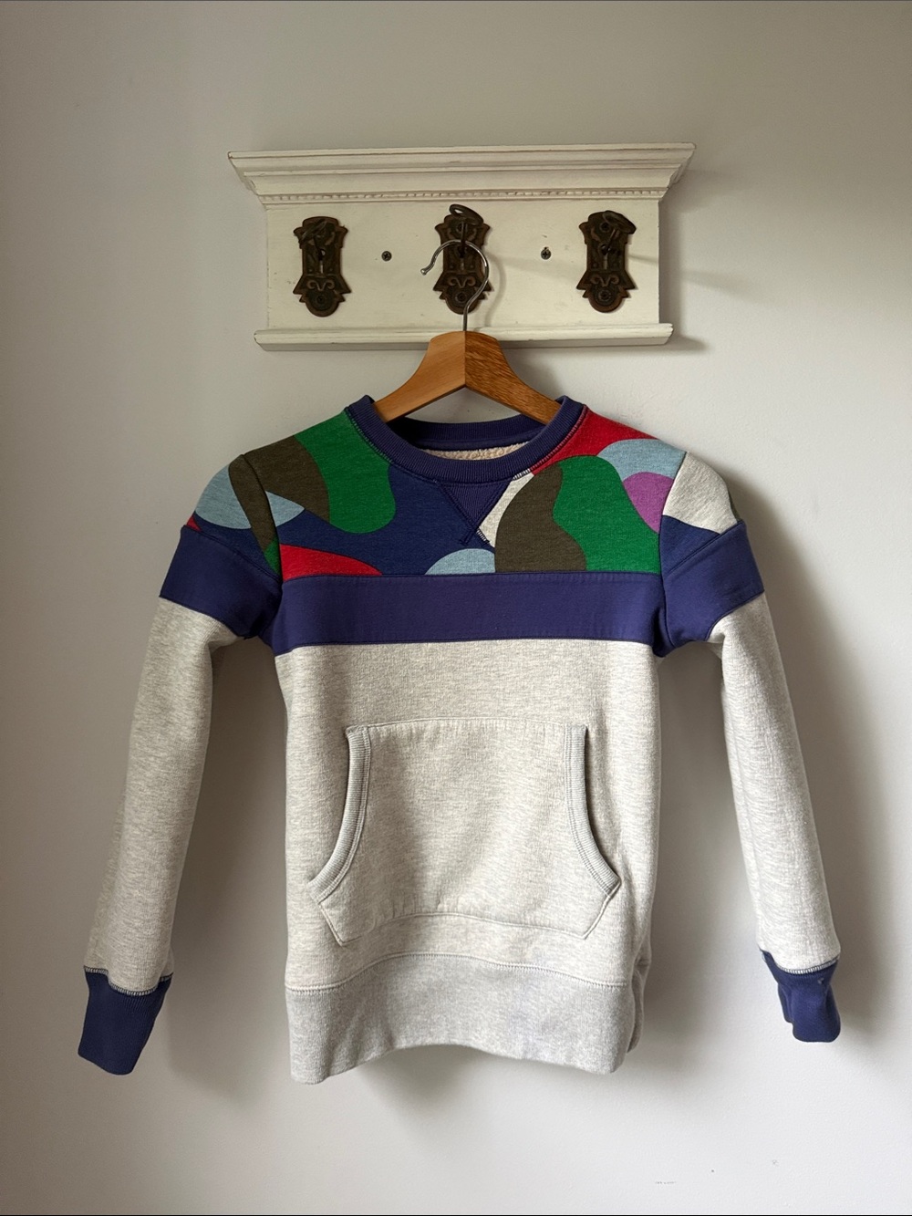 Boden Gray Sweatshirt with Multicolored Accents Fleece Lined Crewneck 9-10y Boys